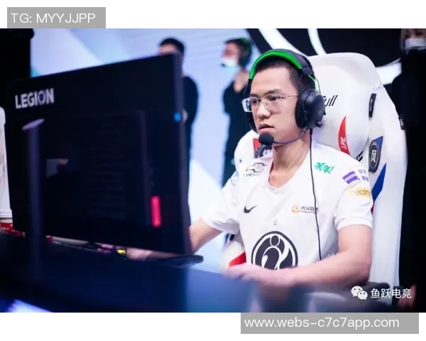 IG在冠军杯积分榜上以66分稳居第一位置,领先对手显著